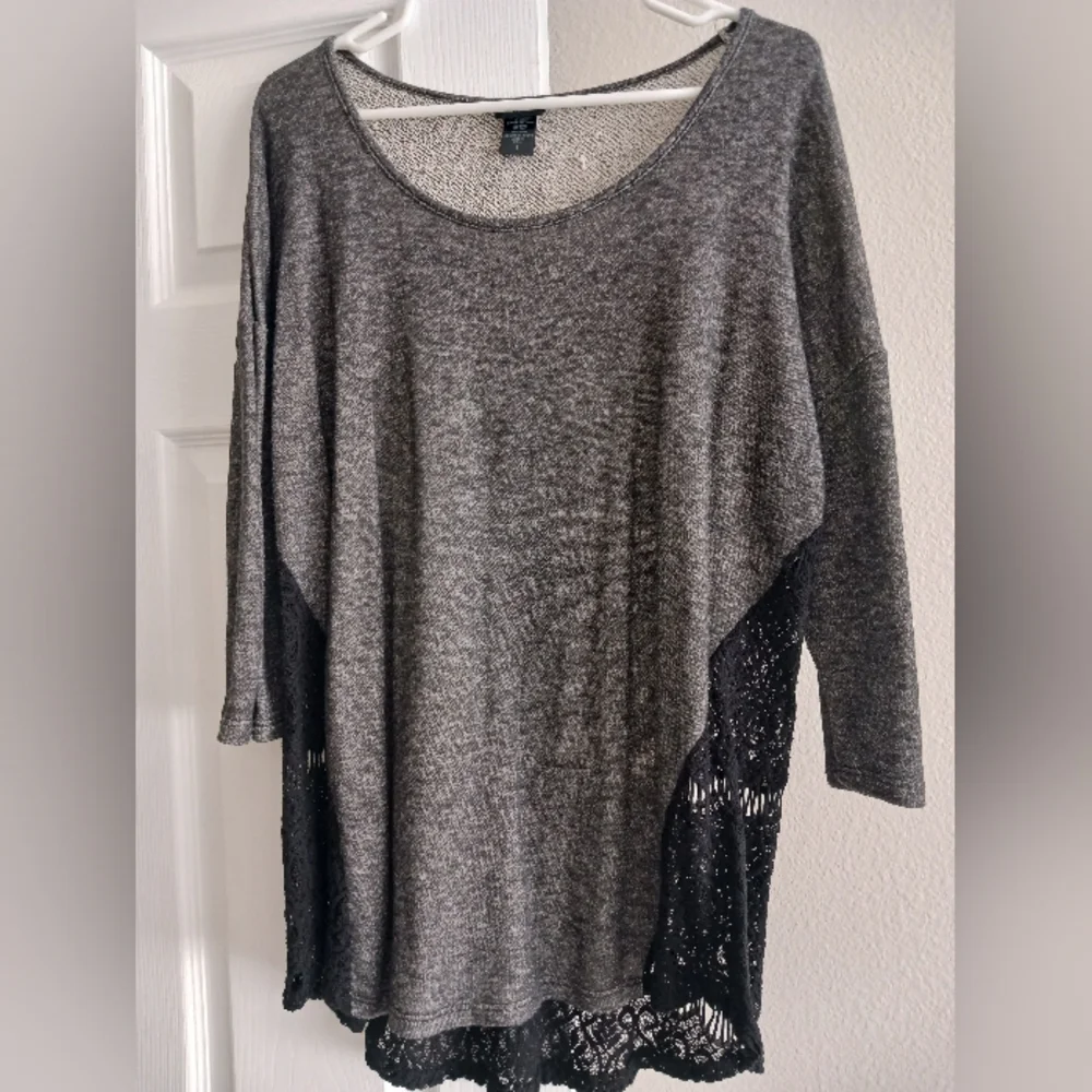 Torrid Top - Picture 1 of 4